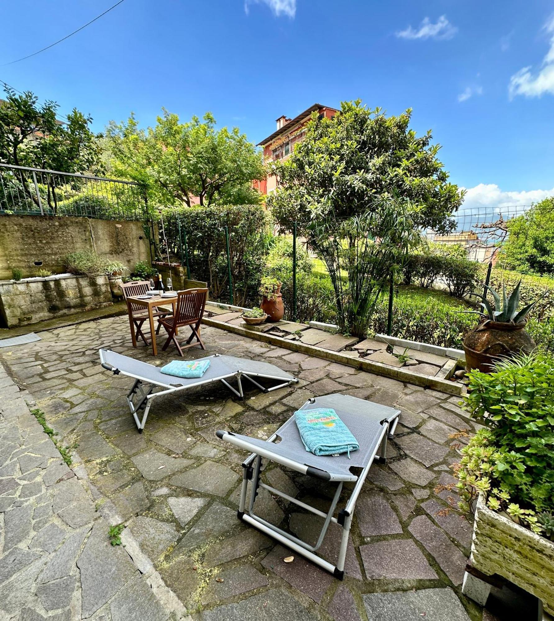 Libeccio 1 - Holiday Home & Parking Lerici Exterior photo